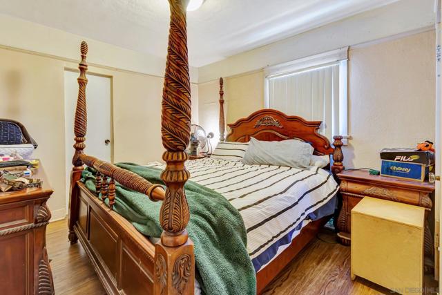 9065 67 Lemon St, Spring Valley CA: https://media.crmls.org/mediaz/b310de66-e2ad-48c2-a779-6c289798eec6.jpg