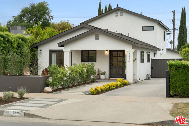 3326 La Clede Avenue, Los Angeles CA: https://media.crmls.org/mediaz/b31136e9-ebae-411b-b34a-b9fc436dbdc0.jpg