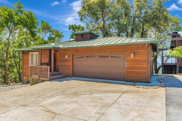 950 Oak Ridge Road, Los Gatos CA: https://media.crmls.org/mediaz/b311b4c2-80f5-4abc-87af-6bd53c8e9974.jpg
