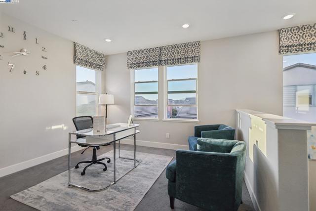 5789 Nugget Way, Dublin CA: https://media.crmls.org/mediaz/b3124ed2-ea3b-4717-8dc3-1b0b8963e5dc.jpg