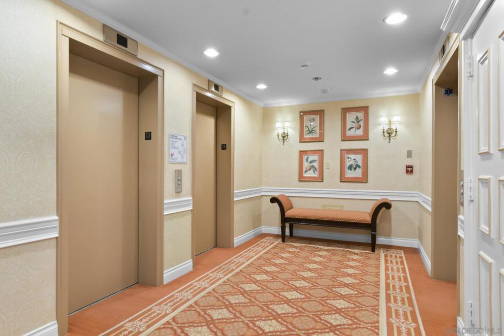 https://media.crmls.org/mediaz/b3126298-9641-4463-ab44-6b247a966a8e.jpg?preset=X-Large