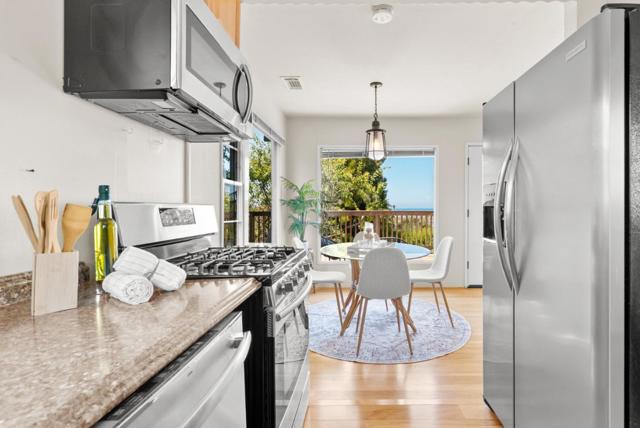 206 Bayview Court, Aptos CA: https://media.crmls.org/mediaz/b31391db-952d-4b7d-93fd-c55a159307b4.jpg