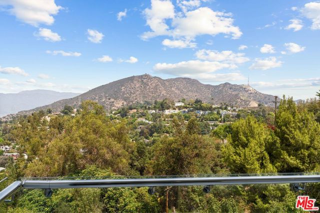 7141 Woodrow Wilson Drive, Los Angeles CA: https://media.crmls.org/mediaz/b31399c6-a8dc-4b8b-b934-472b5f725cb7.jpg