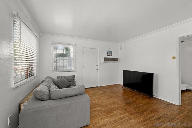 849 851 Missouri St, San Diego CA: https://media.crmls.org/mediaz/b313a00f-c048-457e-85f8-8d9045894a3d.jpg