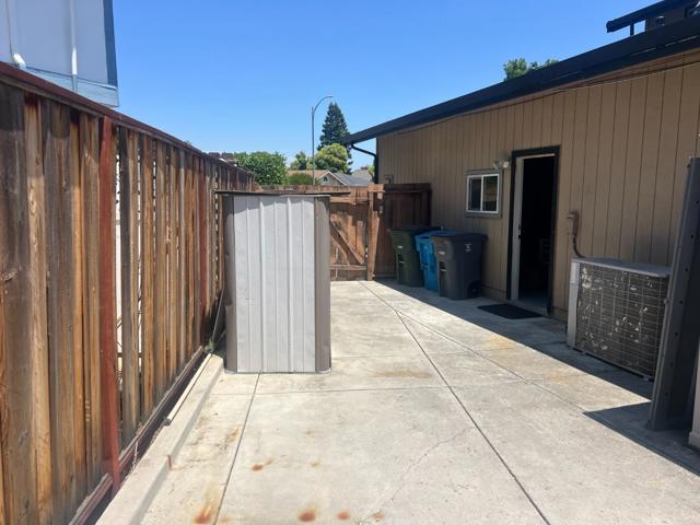1298 Hersman Drive, Gilroy CA: https://media.crmls.org/mediaz/b313d629-acaf-47f8-a3f7-590fc19a463b.jpg