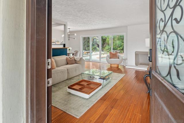 4357 Mount Hukee Ave, San Diego CA: https://media.crmls.org/mediaz/b31435b1-fcee-44ab-8e09-17441d3e0d14.jpg