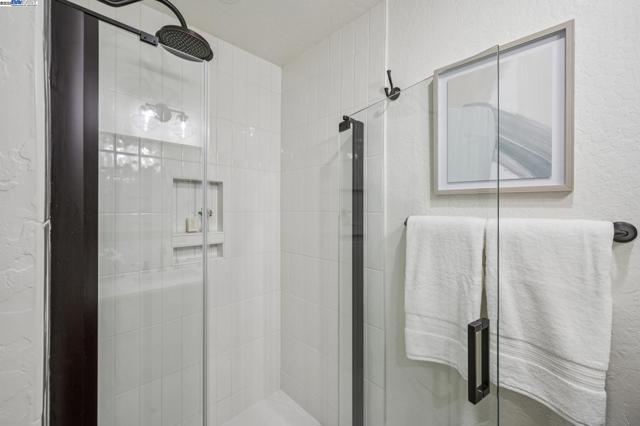 3801 Mohr Ave, Pleasanton CA: https://media.crmls.org/mediaz/b3158be4-5003-412e-8cde-a6cc828b02d4.jpg