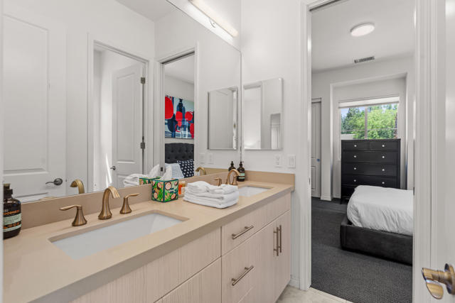 67437 S Chimayo Drive, Cathedral City CA: https://media.crmls.org/mediaz/b31661f9-ec1c-4f4f-b119-413bde385ba3.jpg