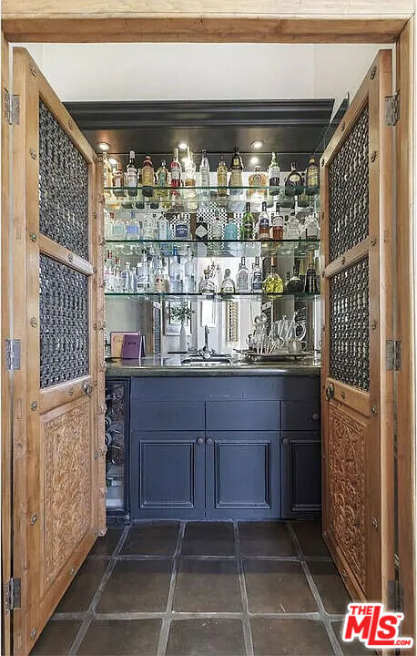 6383 Quebec Drive, Los Angeles CA: https://media.crmls.org/mediaz/b316773e-2690-4eef-a75a-358fccd872aa.jpg