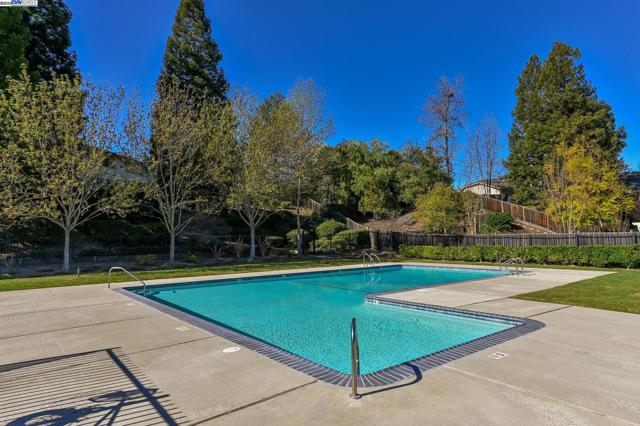 3104 sombrero circle, San Ramon CA: https://media.crmls.org/mediaz/b316bf17-db8b-4c27-82c2-b01f634387b5.jpg