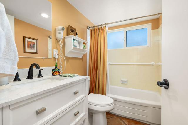 Image 24 of 40 For 77430 Cheyenne Drive
