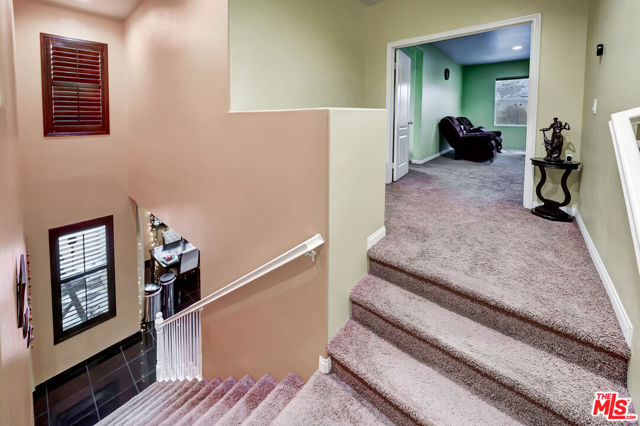 15624 Derrico Lane, Canyon Country CA: https://media.crmls.org/mediaz/b31722d4-eca4-4ac2-8f22-8977e700cbda.jpg
