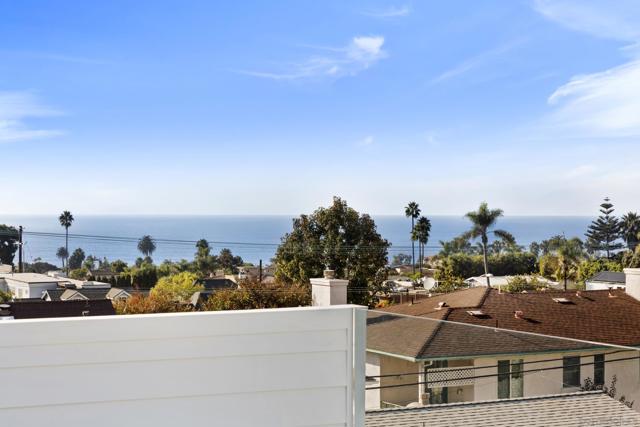7216 FAY AVE, La Jolla CA: https://media.crmls.org/mediaz/b3184a39-bdbe-46b0-9e99-adc183c9fd34.jpg
