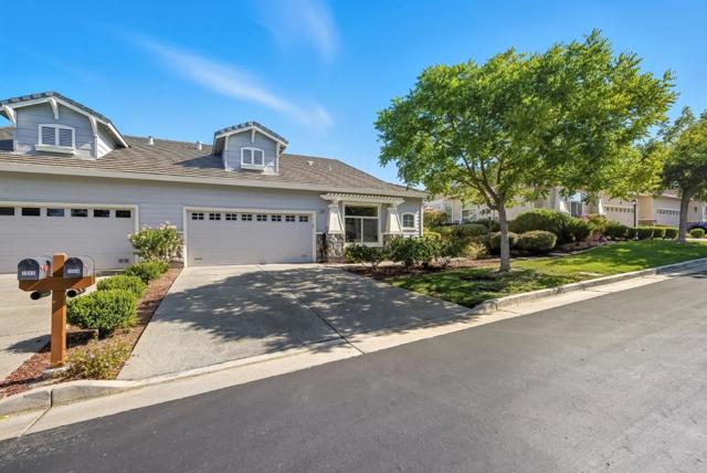2044 Folle Blanche Drive, San Jose CA: https://media.crmls.org/mediaz/b318f7bc-c5b8-4a43-9a2a-f23a8d9b71f3.jpg