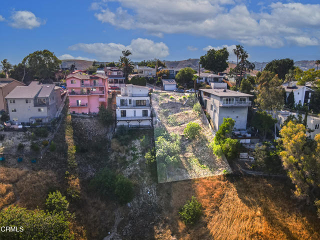 4936 La Calandria Way, Los Angeles CA: https://media.crmls.org/mediaz/b31904a1-9b35-4985-9852-4ea6e35ef58f.jpg