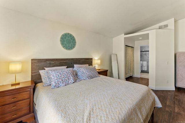 340 Isthmus Way, Oceanside CA: https://media.crmls.org/mediaz/b31975c6-47f1-4820-a30b-3a62e5da045c.jpg