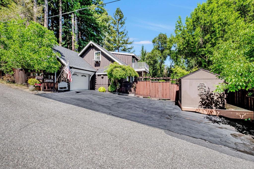 13380 Debby Lane