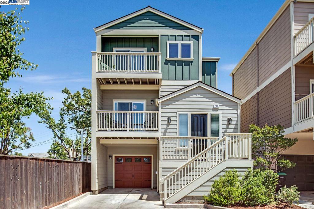 200 Valletta Ln