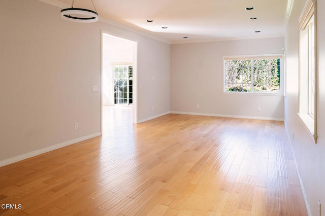 Detail Gallery Image 11 of 74 For 2409 Olive Ave, La Crescenta,  CA 91214 - 4 Beds | 4 Baths