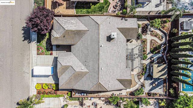113 Little Ranch Circle, Oakley CA: https://media.crmls.org/mediaz/b31d6c79-796b-46b8-8f9d-847e27cd4368.jpg