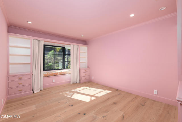 87 Pinecrest Road, Westlake Village CA: https://media.crmls.org/mediaz/b31d7279-c194-4c6e-9513-b023fdd29247.jpg