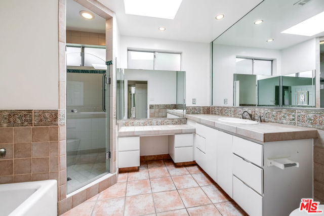 10311 Ilona Avenue, Los Angeles CA: https://media.crmls.org/mediaz/b31d9e2f-1820-4bdd-8a50-76a085686723.jpg