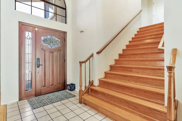 1206 Sycamore Court, Gilroy CA: https://media.crmls.org/mediaz/b31dc0c8-410d-4cd6-a7f3-71ab25ff841d.jpg