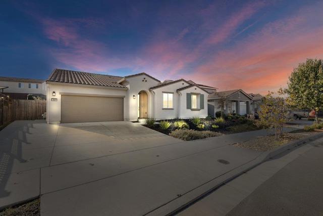 20 Hospital Road, Hollister CA: https://media.crmls.org/mediaz/b31dddc2-cb08-41f9-afe3-58aca5792cdb.jpg