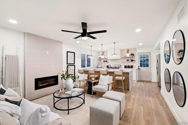 6737 Lipmann St, San Diego CA: https://media.crmls.org/mediaz/b3202107-5603-4026-9d17-329ccfd5f040.jpg