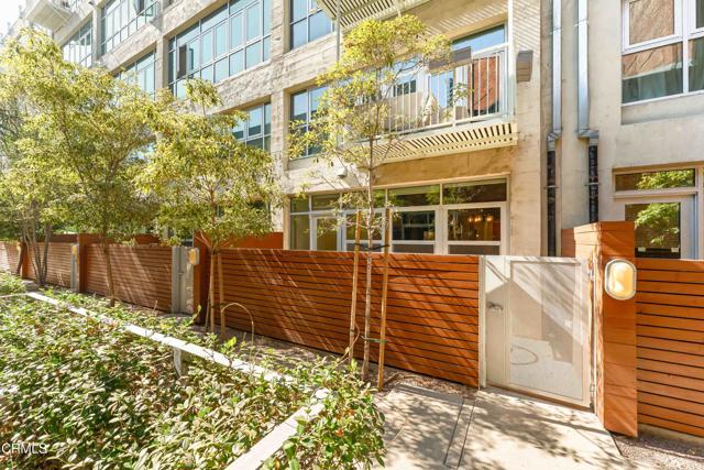 Detail Gallery Image 20 of 53 For 530 S Hewitt St #144,  Los Angeles,  CA 90013 - 2 Beds | 1/1 Baths