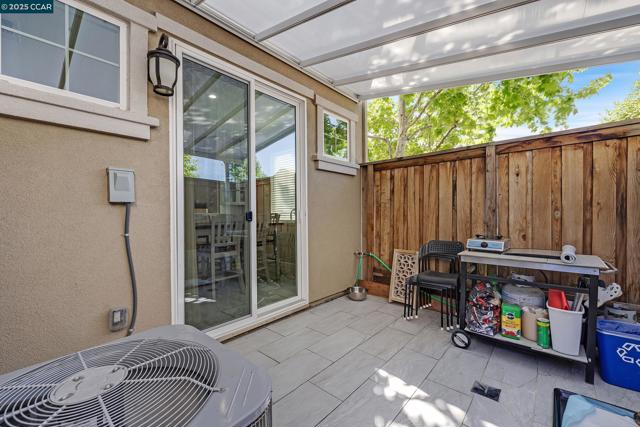 210 Belle Harbor Circle, Pittsburg CA: https://media.crmls.org/mediaz/b321f838-a502-43b0-9ec3-91cd86ed5ce5.jpg