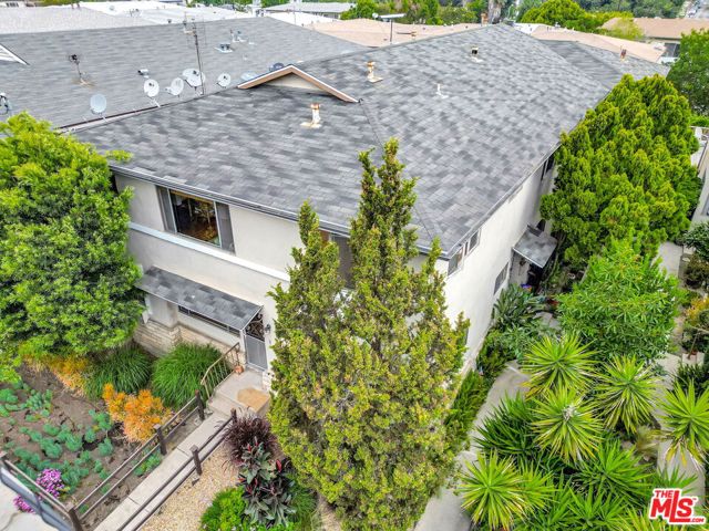 13453 Moorpark Street, Sherman Oaks CA: https://media.crmls.org/mediaz/b3222a66-f16e-4e37-9d36-569ecbced34e.jpg