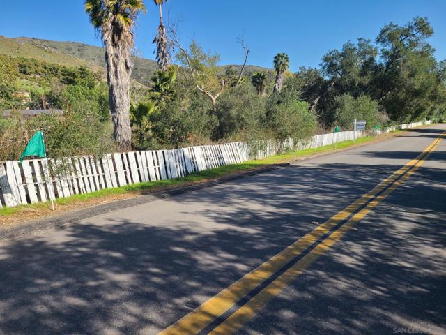 9109 Huntley Road, Fallbrook CA: https://media.crmls.org/mediaz/b3222bd7-fef7-4d88-874d-ab38ae9ba070.jpg