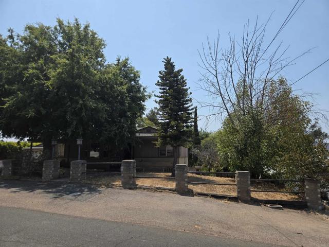 3560 Ybarra Road, Spring Valley CA: https://media.crmls.org/mediaz/b3222ca8-39d3-46b5-9edb-f4c1a7d766de.jpg