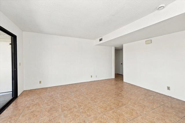 5115 E Waverly Drive #D30, Palm Springs, CA 92264