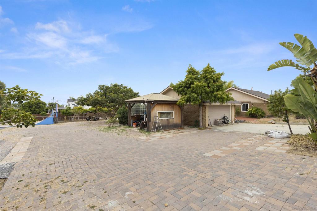 752 Bracero Road - photo 9