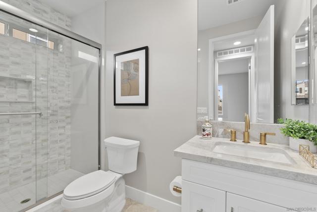 951 Visalia Pl, San Marcos CA: https://media.crmls.org/mediaz/b322a488-f07e-4cbc-8338-6c2bd6c830ee.jpg