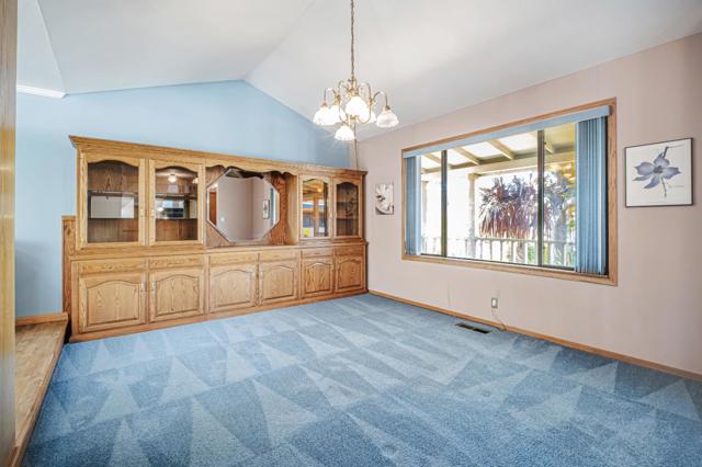 40204 Hacienda Court, Fremont CA: https://media.crmls.org/mediaz/b3236644-503c-49a7-95a7-46dcf4a9cf16.jpg