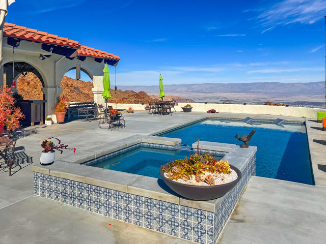 Image 55 of 108 For 56375 Bighorn Drive