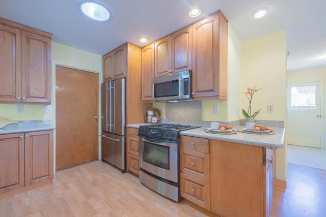 170 Del Mar Drive, Salinas CA: https://media.crmls.org/mediaz/b324cbf6-4226-4599-9b40-daa33e7e1541.jpg