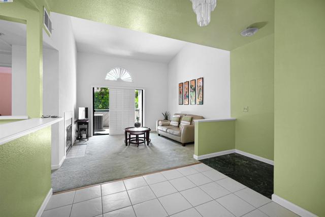 1280 Stanhope Ln, Hayward CA: https://media.crmls.org/mediaz/b32535ae-10d5-4496-91f5-6b6721983776.jpg