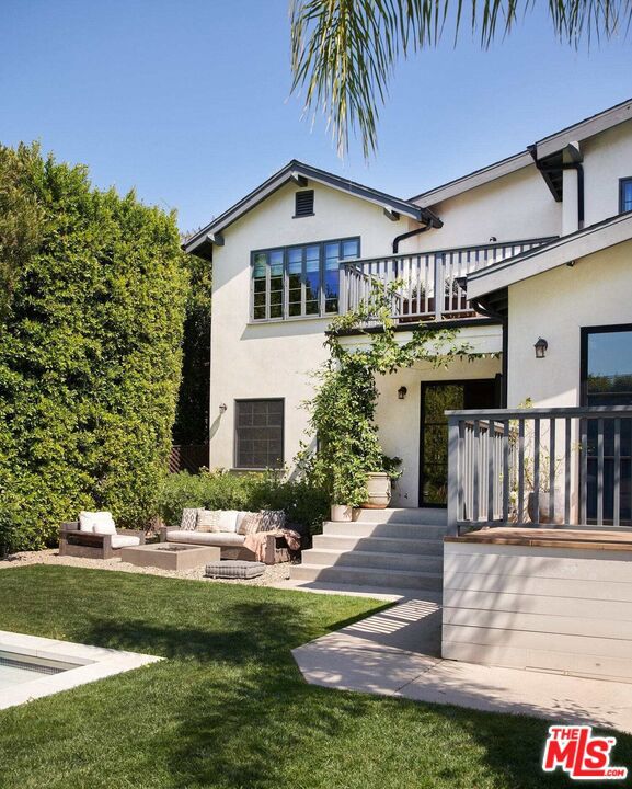 123 N Norton Avenue, Los Angeles CA: https://media.crmls.org/mediaz/b3257405-eb59-4080-9e5f-75d57b199972.jpg