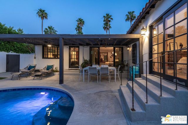 284 E Ocotillo Avenue, Palm Springs CA: https://media.crmls.org/mediaz/b32616a8-aec8-4b5d-9fab-6690c24af64c.jpg