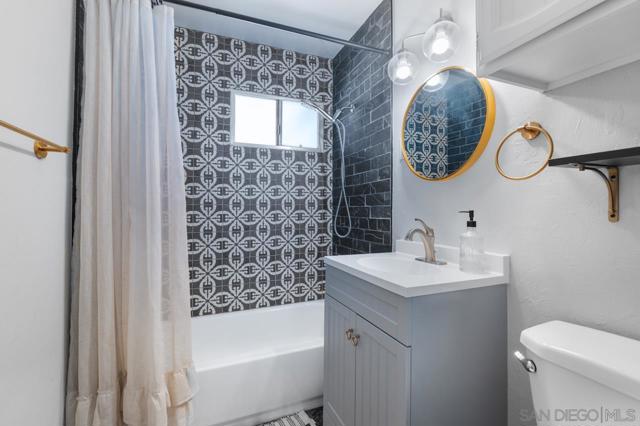 9476 Terrywood Road, Santee CA: https://media.crmls.org/mediaz/b326b8e2-a7d0-4693-bcce-abb7aec36956.jpg