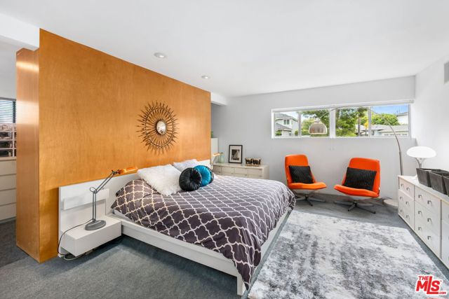 3229 Rosewood Avenue, Los Angeles CA: https://media.crmls.org/mediaz/b326e1ba-4d8b-40c1-b995-0d87242dd09c.jpg
