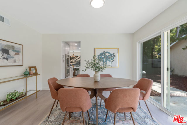 19 Rippling, Irvine CA: https://media.crmls.org/mediaz/b326eee0-1caa-4505-9d99-867eef85595e.jpg