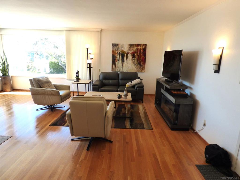 MLS #250043076SD image #14