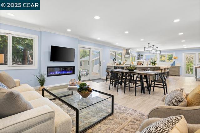 40 Loma Vista, Walnut Creek CA: https://media.crmls.org/mediaz/b3281d31-6eb5-4fc8-9d71-99508147c0b6.jpg