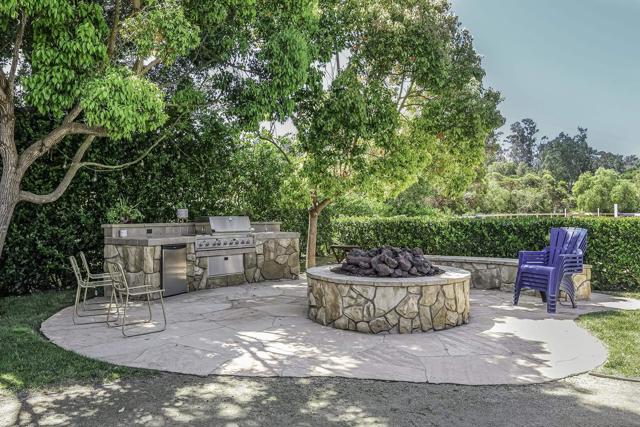 5305 La Crescenta, Rancho Santa Fe CA: https://media.crmls.org/mediaz/b3286576-588d-4bc4-8d92-5fba6fe1dc5d.jpg