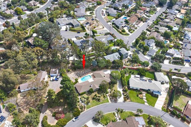 3190 Falcon Drive, Carlsbad CA: https://media.crmls.org/mediaz/b32a75bc-532e-4930-99e0-a315f6bbe848.jpg